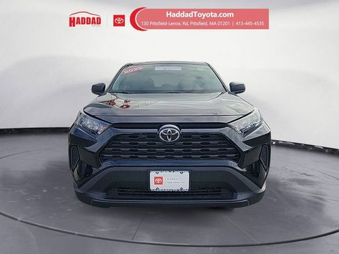Certified 2022 Toyota RAV4 LE image 8