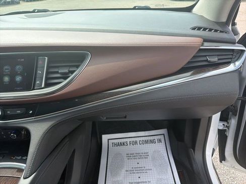 Used 2018 Buick Enclave Avenir w/ Avenir Technology Package AWD/4WD image 26