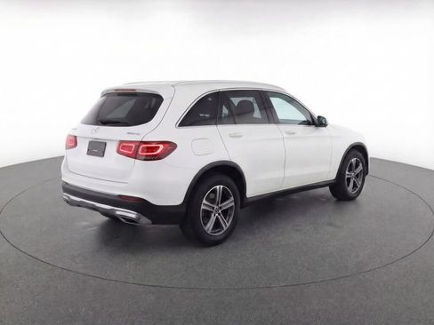 Used 2021 Mercedes-Benz GLC 300 4MATIC image 5