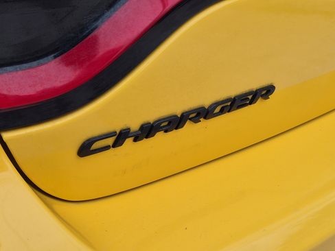 Used 2017 Dodge Charger R/T image 8