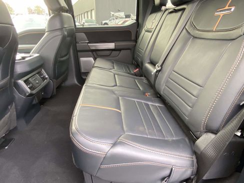 Used 2024 Ford F250 Platinum image 11