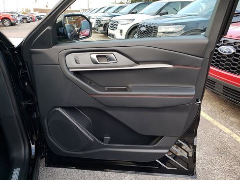 New 2026 Ford Explorer ST-Line w/ ST-Line Street Pack image 19