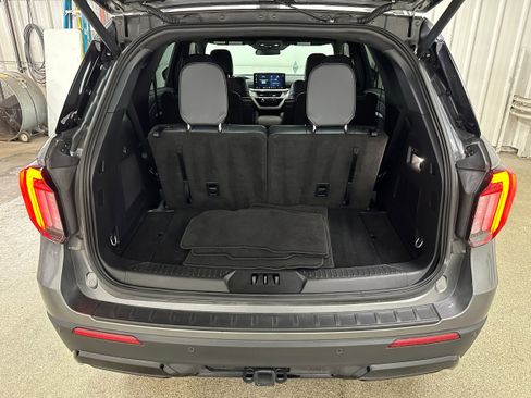 Certified 2025 Ford Explorer ST-Line image 26