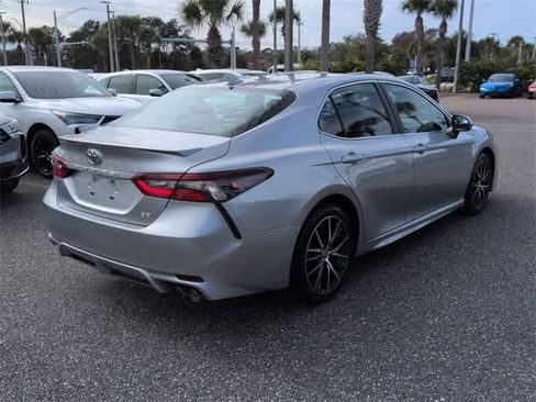 Used 2024 Toyota Camry SE image 8