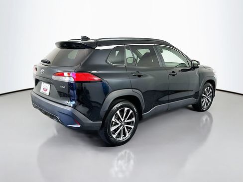 Certified 2025 Toyota Corolla Cross XLE FWD image 5