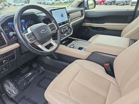 Used 2024 Ford Expedition Max Limited RWD image 16