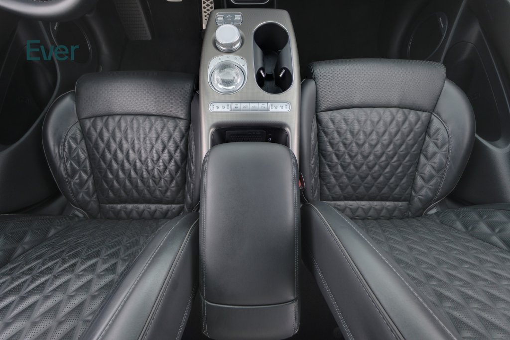 Used 2023 Genesis GV60 Performance AWD/4WD image 27