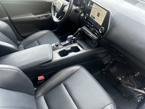 Used 2025 Lexus NX 350h AWD w/ Premium Package image 18