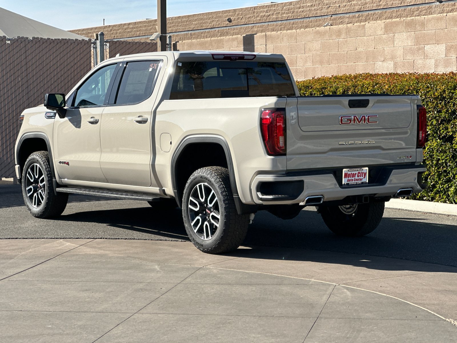 New 2026 GMC Sierra 1500 AT4 w/ AT4 Premium Package AWD/4WD image 6