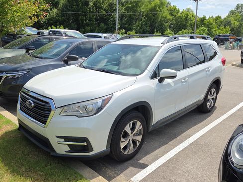 Used 2021 Subaru Ascent Premium w/ Convenience Package AWD/4WD image 4