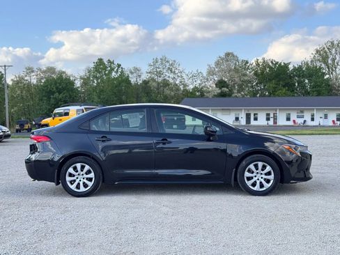 Used 2021 Toyota Corolla LE FWD image 6
