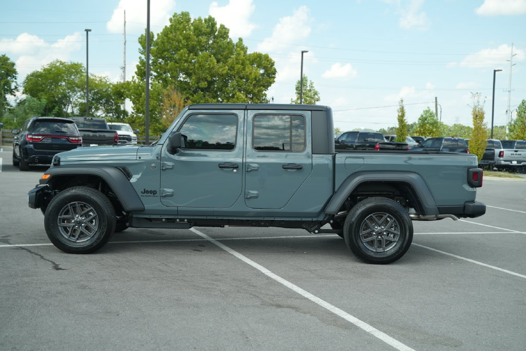 New 2026 Jeep Gladiator Sport AWD/4WD image 4