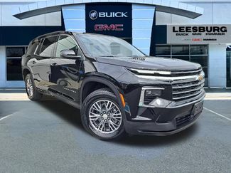 Used 2025 Chevrolet Traverse LT w/ Driver Confidence Package FWD video 1