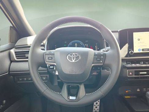 Used 2026 Toyota Camry SE w/ Convenience Package image 12