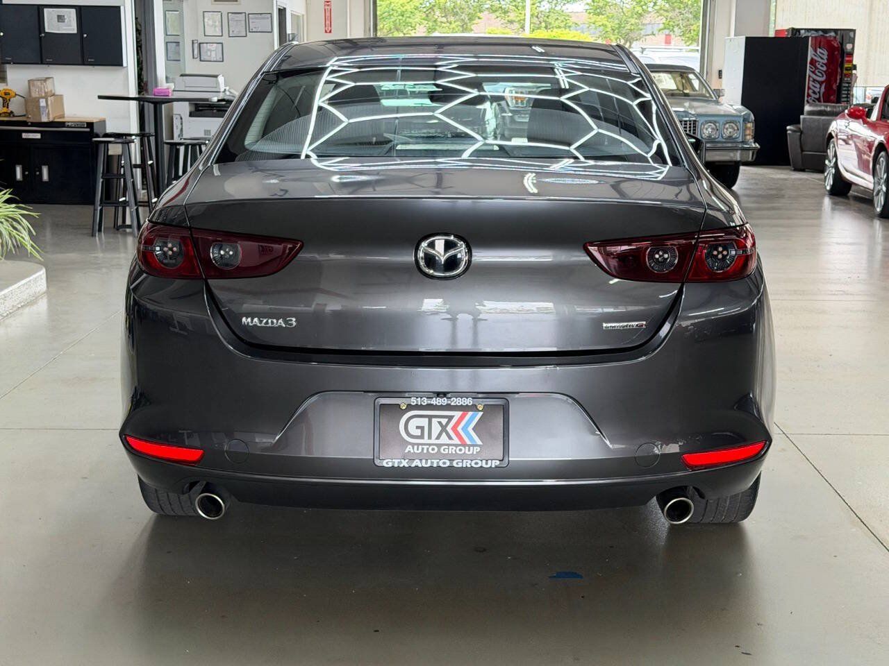 Used 2021 MAZDA MAZDA3 s FWD image 3