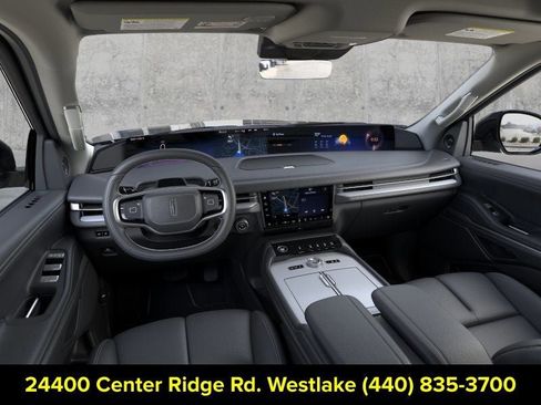 New 2026 Lincoln Navigator Reserve AWD/4WD image 9
