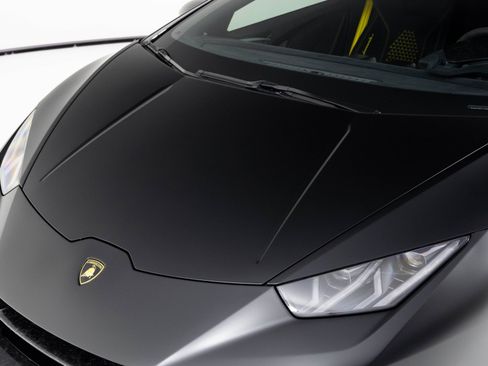 Used 2018 Lamborghini Huracan Performante image 56