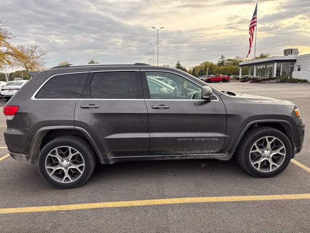 Used 2018 Jeep Grand Cherokee Limited AWD/4WD image 6