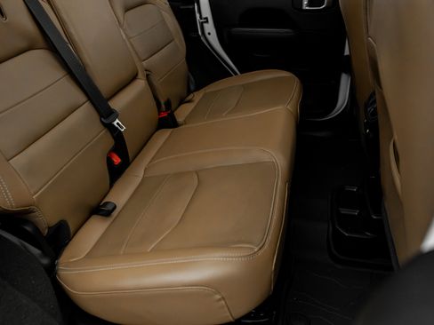 Used 2022 Jeep Wrangler Sahara image 35