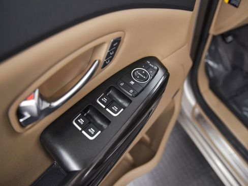 Used 2015 Kia Sedona SX Limited w/ SXL Technology Package image 10