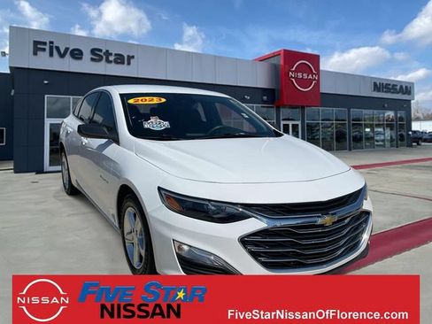 Used 2023 Chevrolet Malibu LS FWD image 1