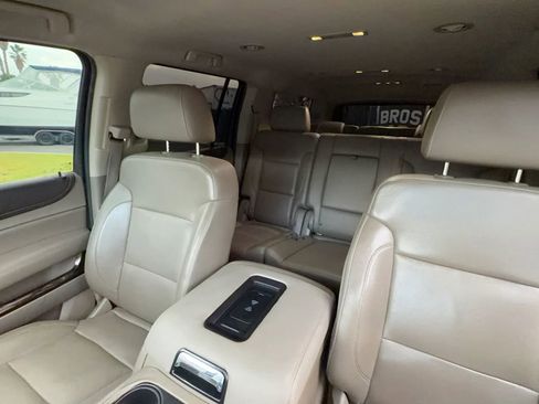 Used 2016 GMC Yukon XL SLT image 17
