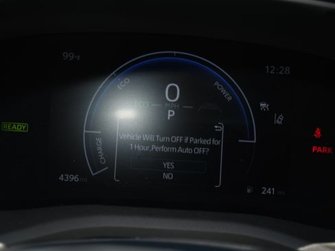 Used 2026 Toyota Camry LE w/ Convenience Package FWD image 14