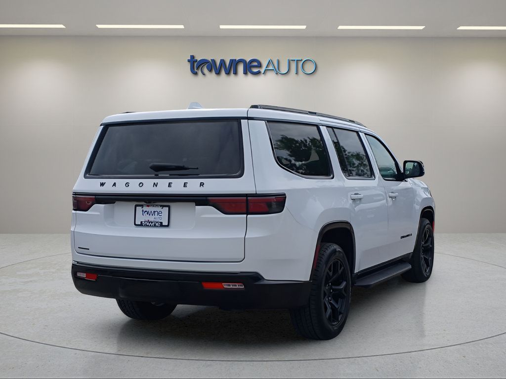 Used 2023 Jeep Wagoneer Series II AWD/4WD image 6