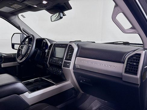 Used 2021 Ford F250 Lariat image 28