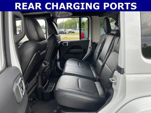 Used 2024 Jeep Wrangler High Altitude AWD/4WD image 18