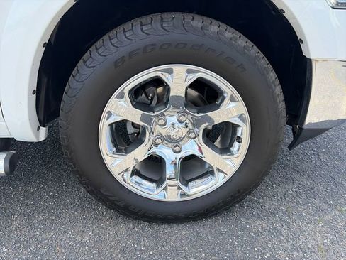 Used 2019 RAM 1500 Laramie w/ Convenience Group AWD/4WD image 11
