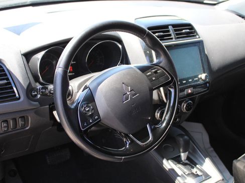 Used 2021 Mitsubishi Outlander Sport SE image 8