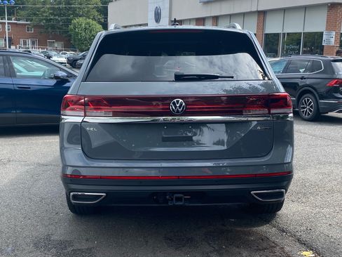Certified 2025 Volkswagen Atlas SEL AWD/4WD image 3