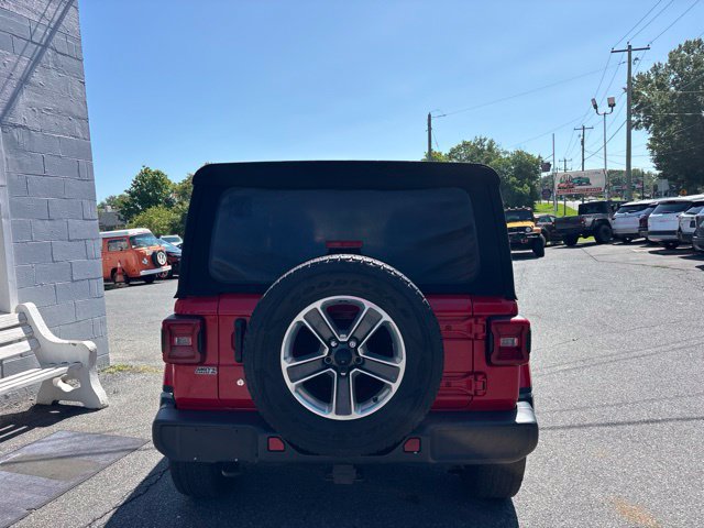 Used 2018 Jeep Wrangler Unlimited Sahara AWD/4WD image 5