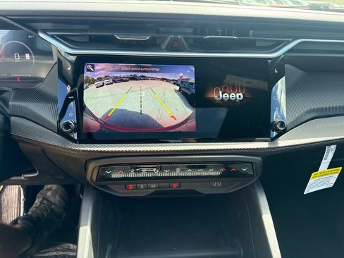 New 2026 Jeep Cherokee Overland AWD/4WD image 13