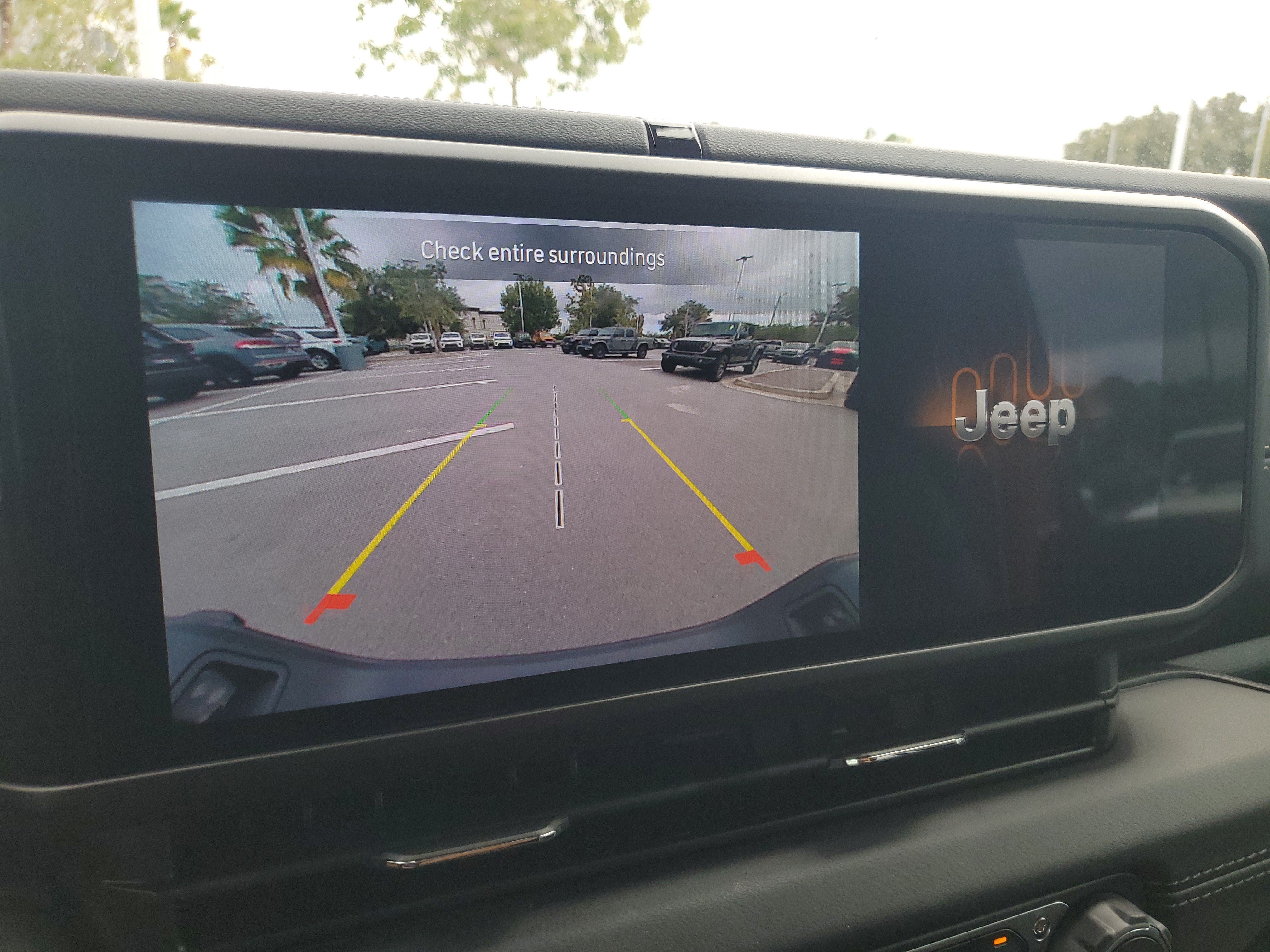 Used 2025 Jeep Gladiator Sport AWD/4WD image 20