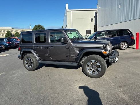 Used 2021 Jeep Wrangler Unlimited Sahara AWD/4WD image 4