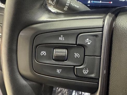Used 2023 GMC Yukon Denali Ultimate AWD/4WD image 16
