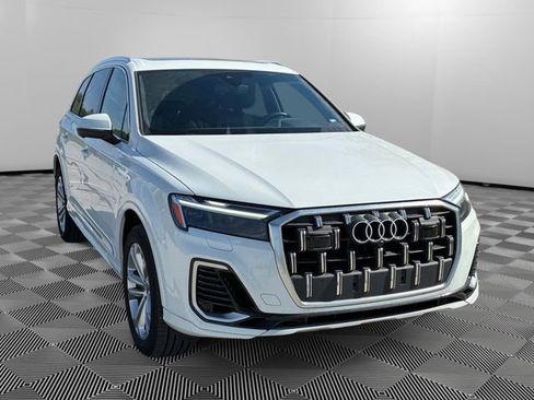 Used 2025 Audi Q7 3.0T Premium Plus AWD/4WD image 7