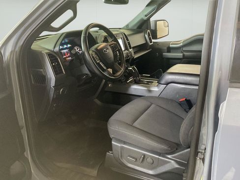 Used 2019 Ford F150 XLT w/ Equipment Group 302A Luxury AWD/4WD image 18