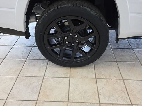 New 2026 RAM 1500 Laramie AWD/4WD image 13