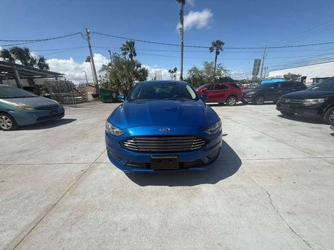 Used 2018 Ford Fusion SE w/ Fusion SE Technology Package FWD image 1