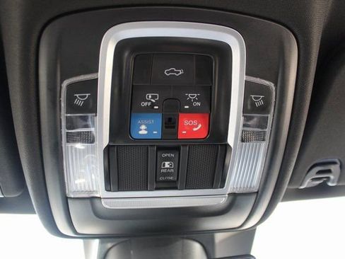 Used 2022 RAM 1500 Laramie image 30