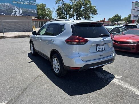 Used 2018 Nissan Rogue SV AWD/4WD image 5