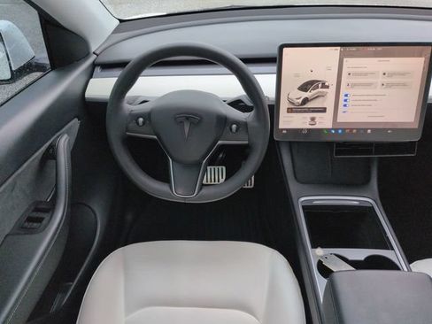Used 2022 Tesla Model Y Performance AWD/4WD image 14