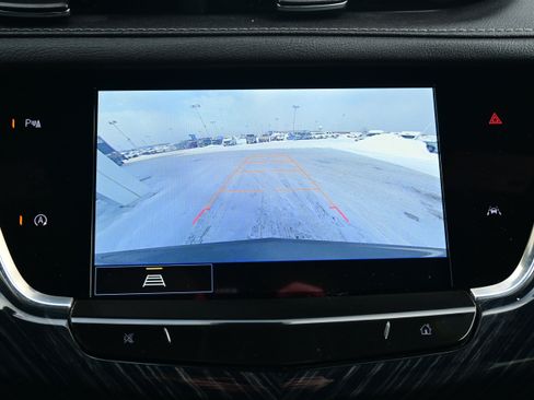 Used 2025 Cadillac XT6 Premium Luxury image 30