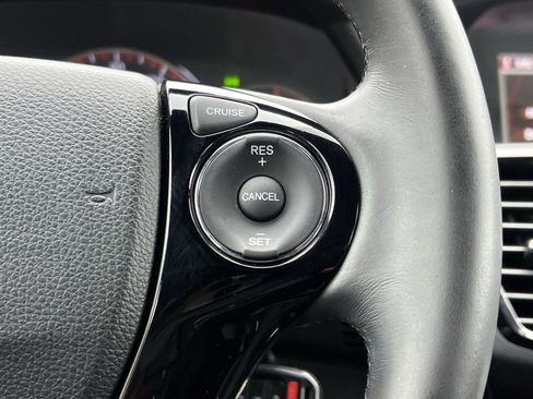 Used 2017 Honda Accord Sport image 28