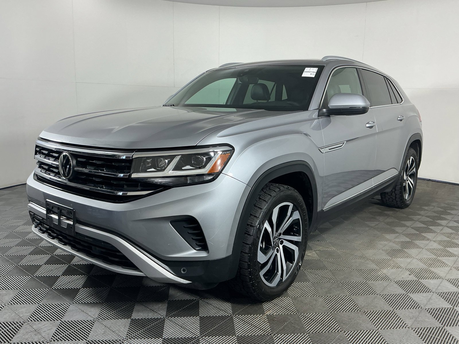 Used 2022 Volkswagen Atlas Cross Sport SEL AWD/4WD image 3