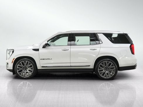 Used 2025 GMC Yukon Denali Ultimate AWD/4WD image 2