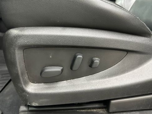 Used 2019 Chevrolet Tahoe LT image 10